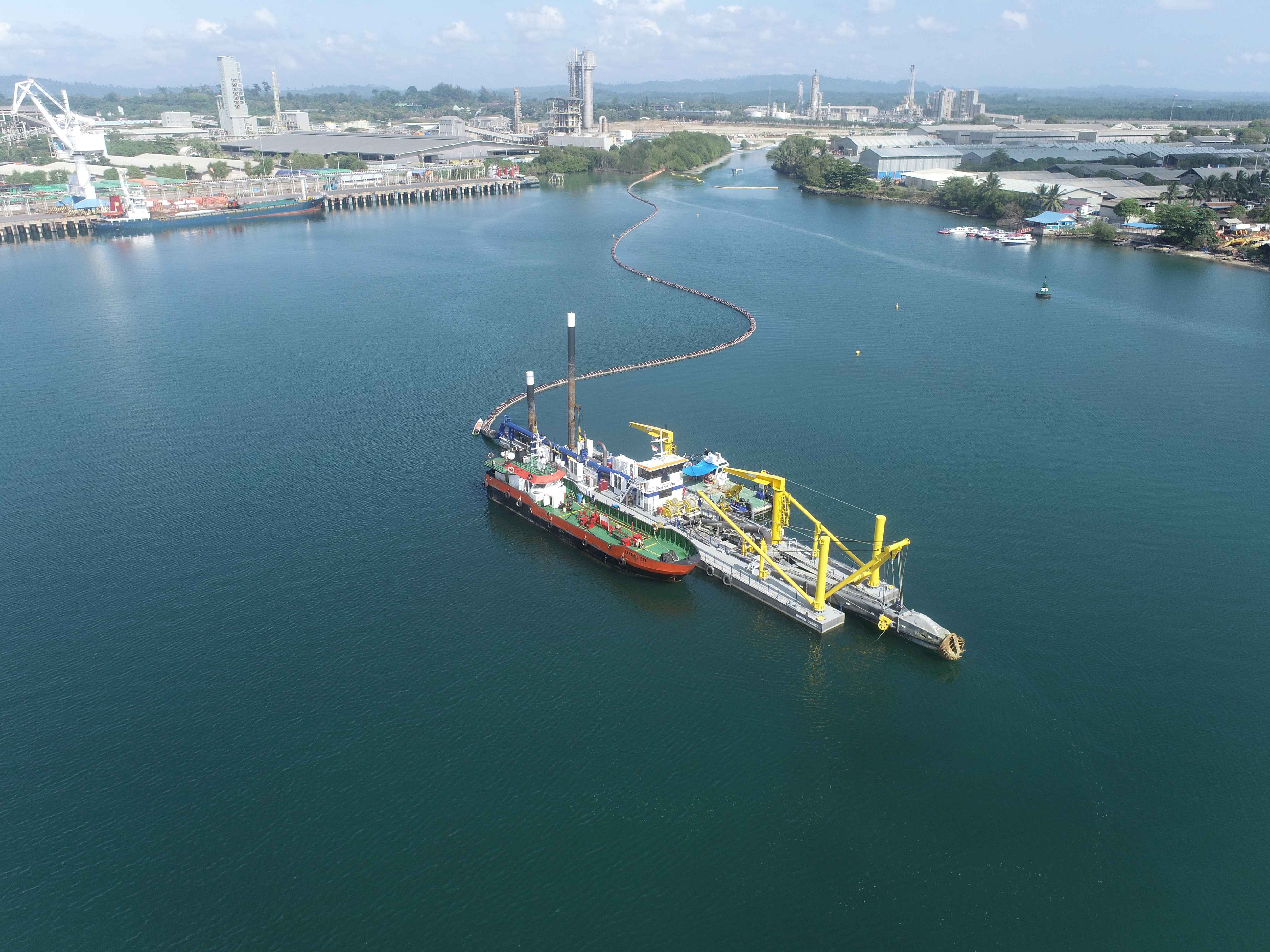 Dredging Pendalaman Alur Tursina Area III & IV